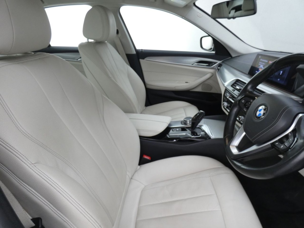 BMW 5 SERIES 3.0 530D SE 4D 261 BHP - 2017 - £14,490