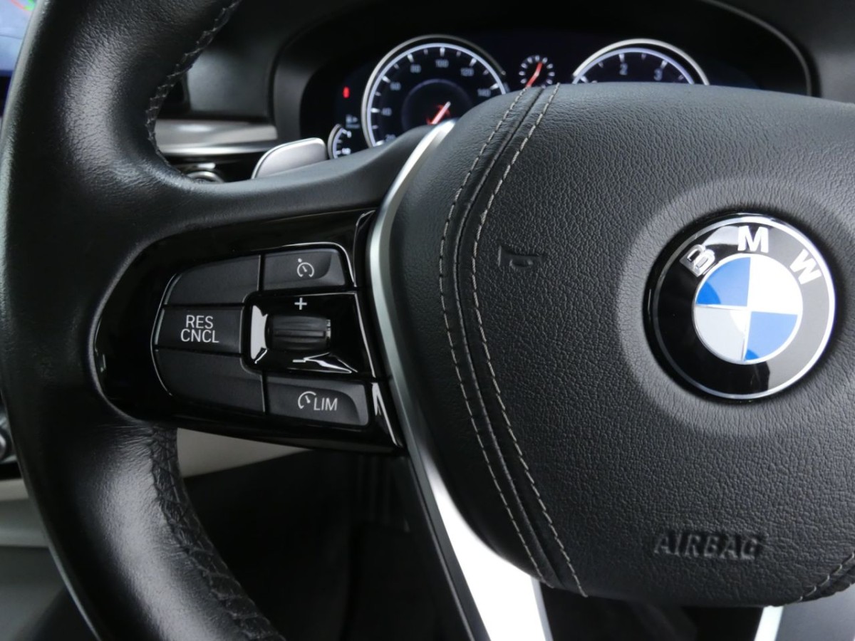 BMW 5 SERIES 3.0 530D SE 4D 261 BHP - 2017 - £14,490