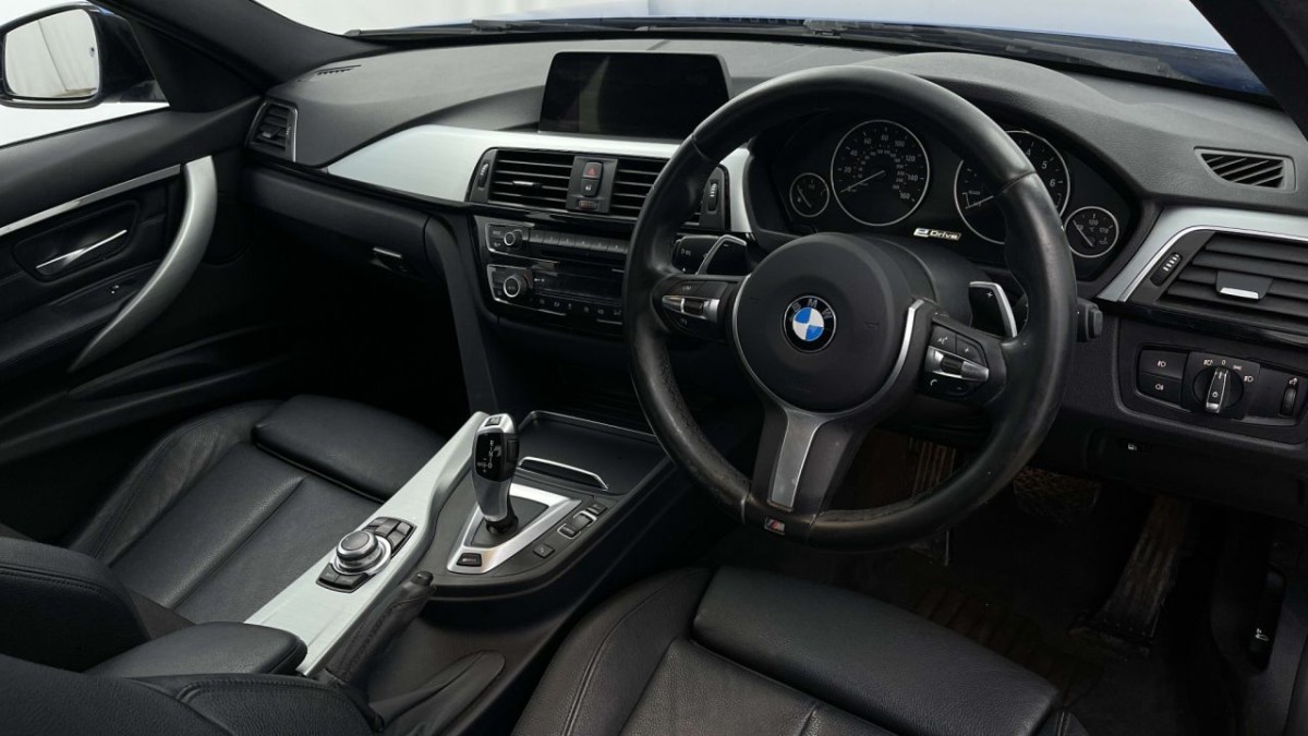 BMW 3 SERIES 2.0 330E M SPORT 4D 181 BHP - 2016 - £11,990