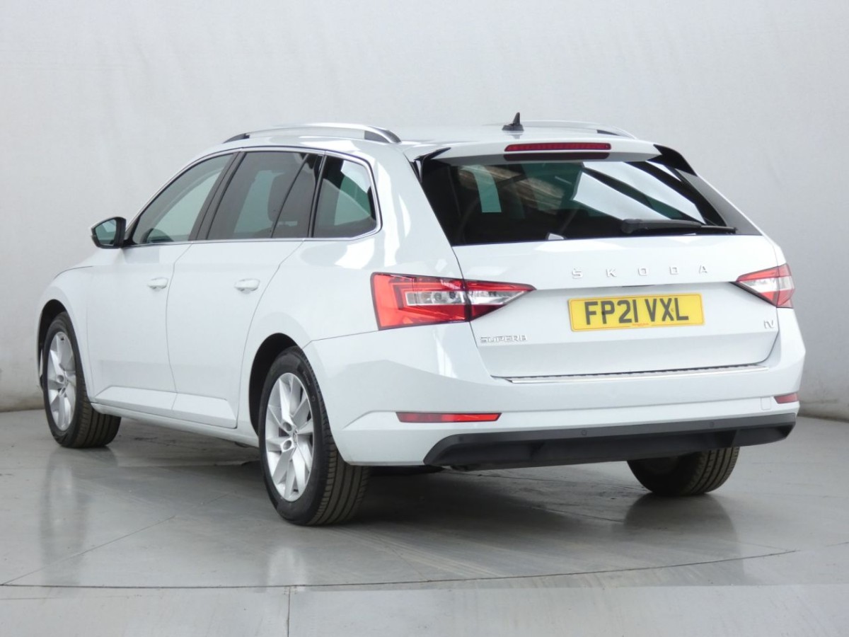 SKODA SUPERB 1.4 SE TECHNOLOGY IV DSG 5D 215 BHP - 2021 - £13,990