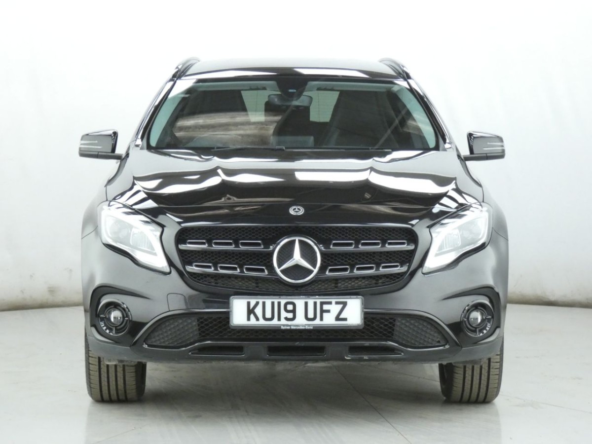 MERCEDES-BENZ GLA-CLASS 1.6 GLA 180 URBAN EDITION 5D 121 BHP - 2019 - £14,990