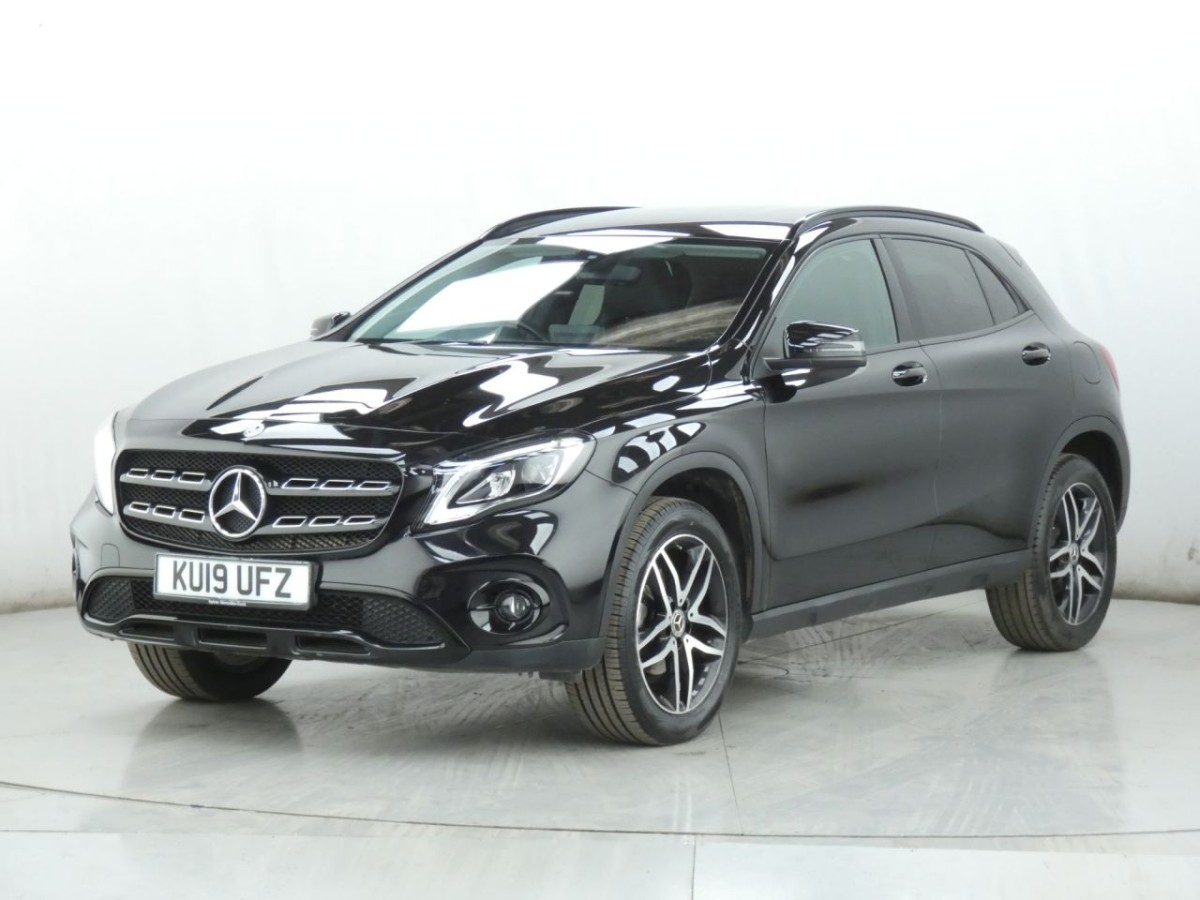 MERCEDES-BENZ GLA-CLASS 1.6 GLA 180 URBAN EDITION 5D 121 BHP - 2019 - £14,990