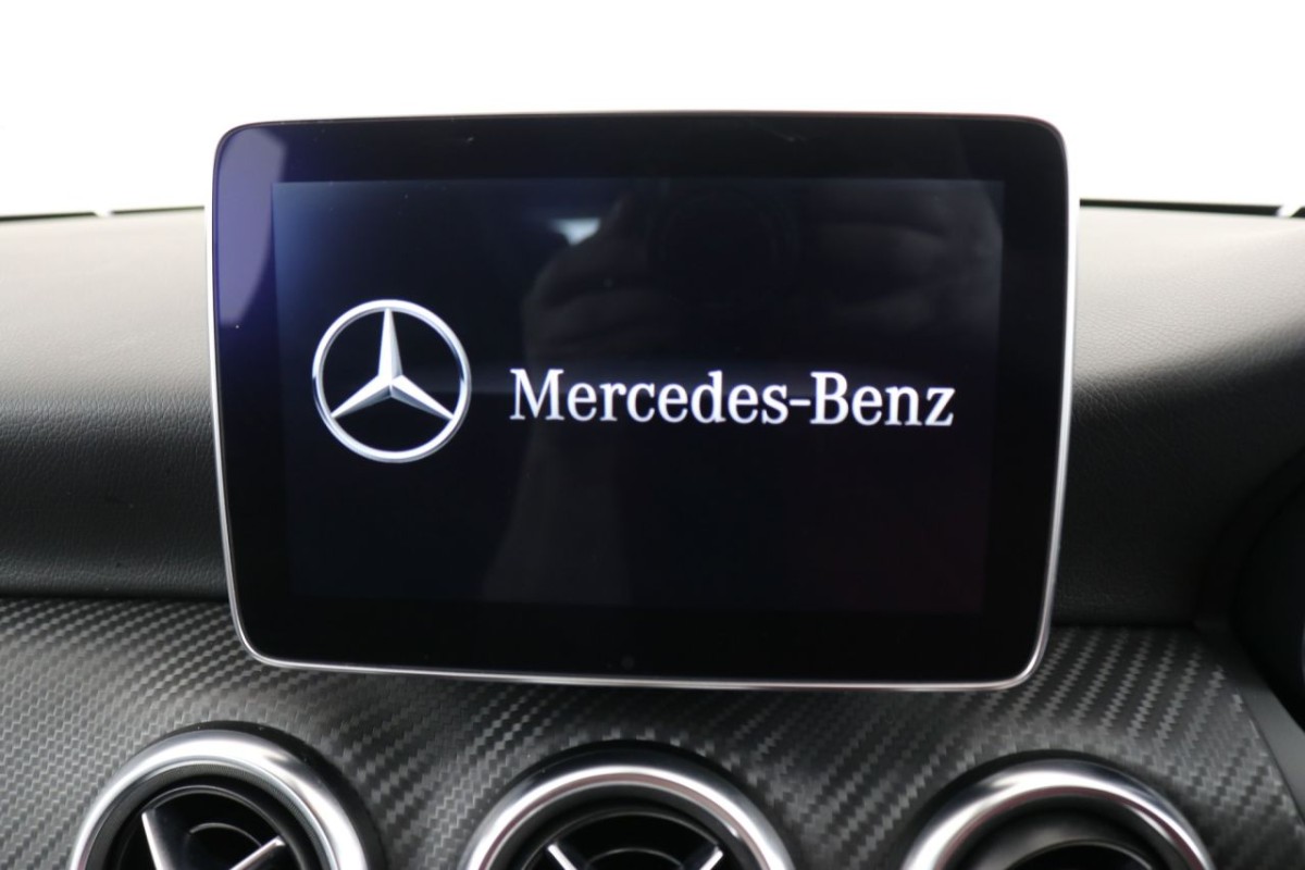 MERCEDES-BENZ A-CLASS 2.1 A 200 D AMG LINE 5D 134 BHP - 2016 - £15,990