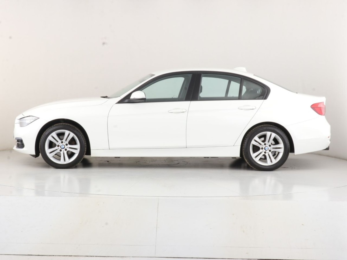 BMW 3 SERIES 2.0 316D SPORT 4D 114 BHP - 2016 - £13,400