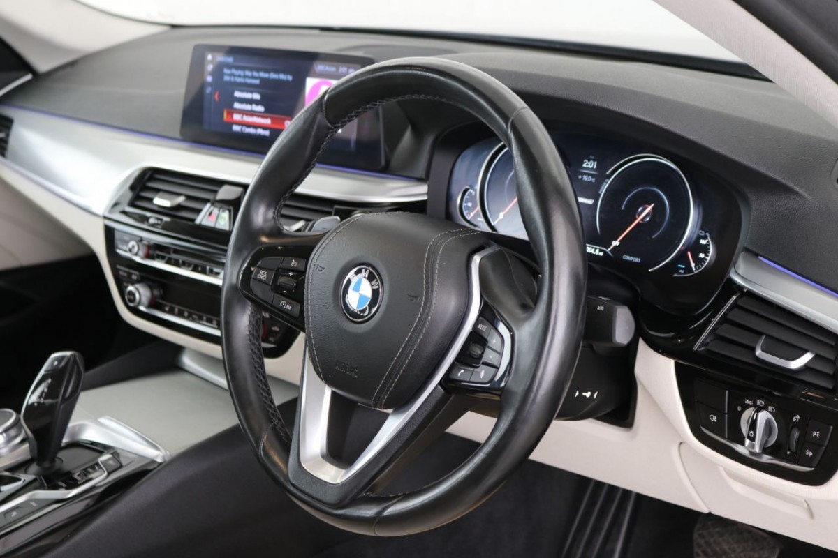 BMW 5 SERIES 2.0 530E SE 4D 249 BHP - 2017 - £21,700