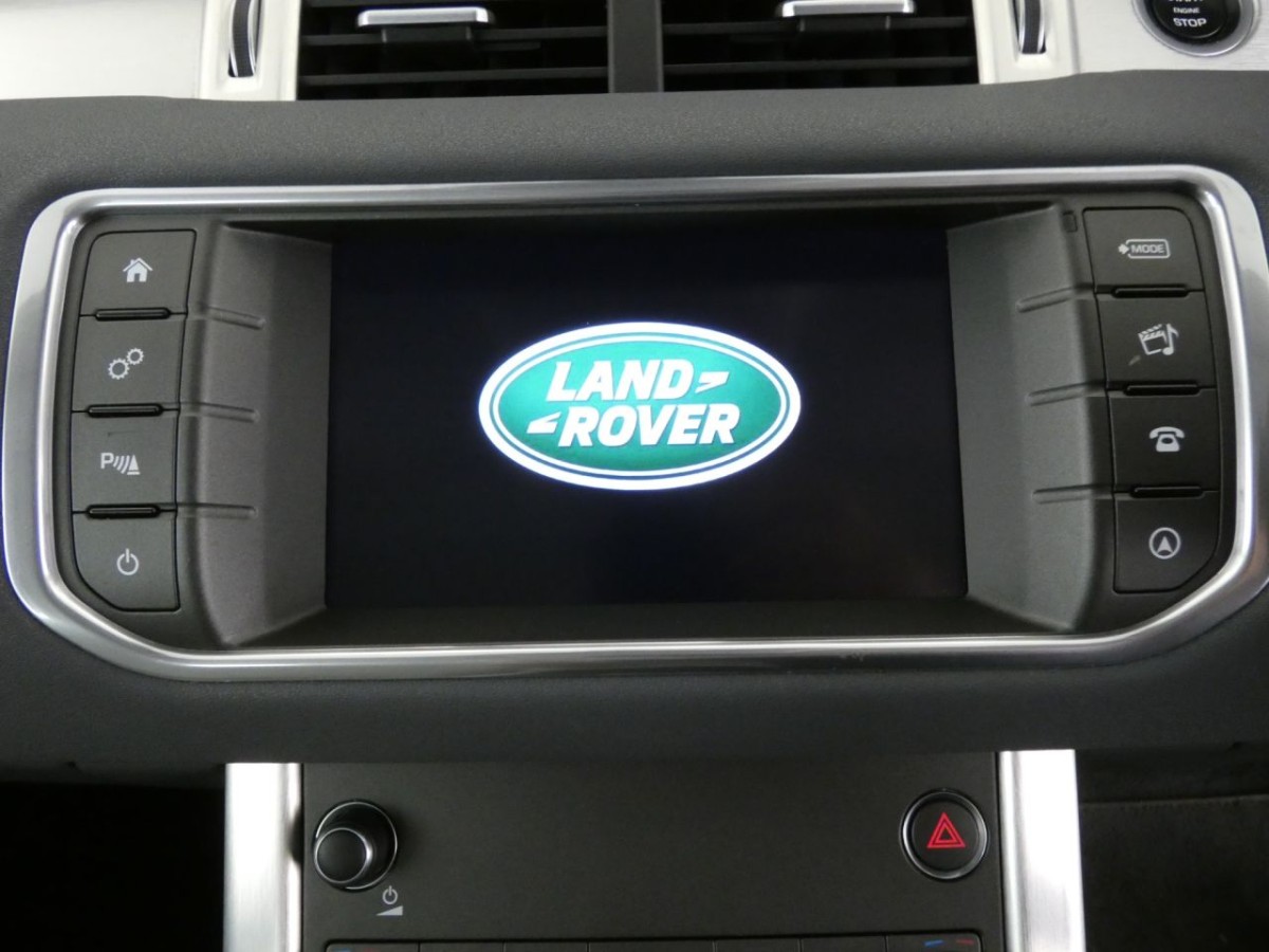 LAND ROVER RANGE ROVER EVOQUE 2.0 TD4 SE TECH 5D 177 BHP - 2016 - £17,700