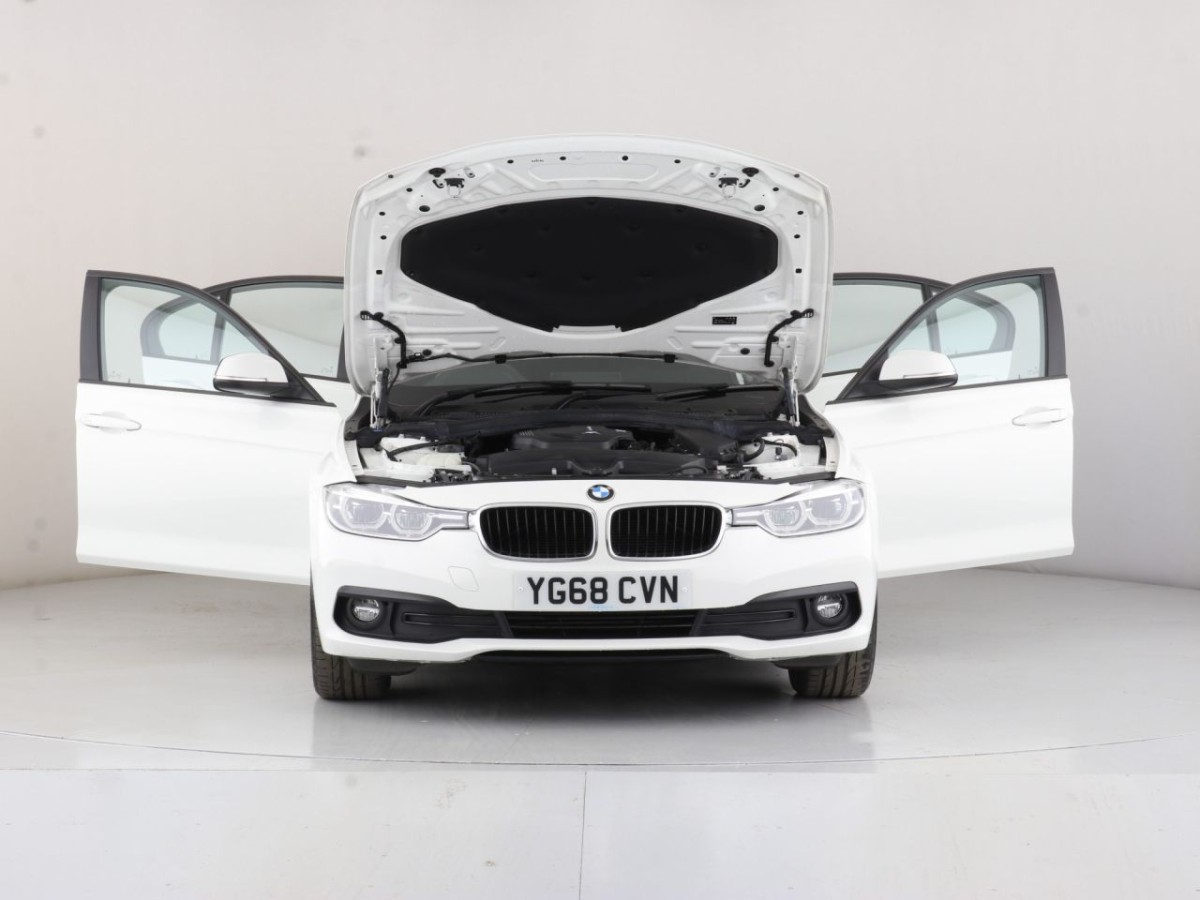 BMW 3 SERIES 2.0 316D SE 4D 114 BHP - 2018 - £17,400