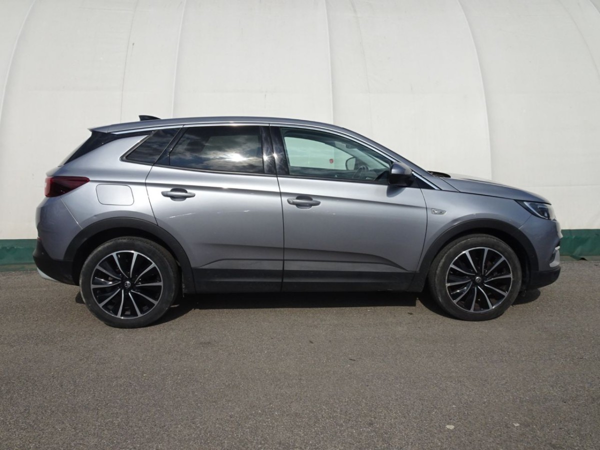 VAUXHALL GRANDLAND X 1.2 ELITE NAV 5D 129 BHP - 2021 - £12,700