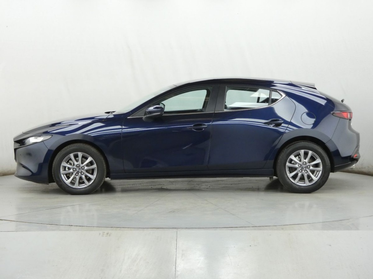 MAZDA 3 2.0 SE-L LUX MHEV 5D 121 BHP - 2021 - £15,400