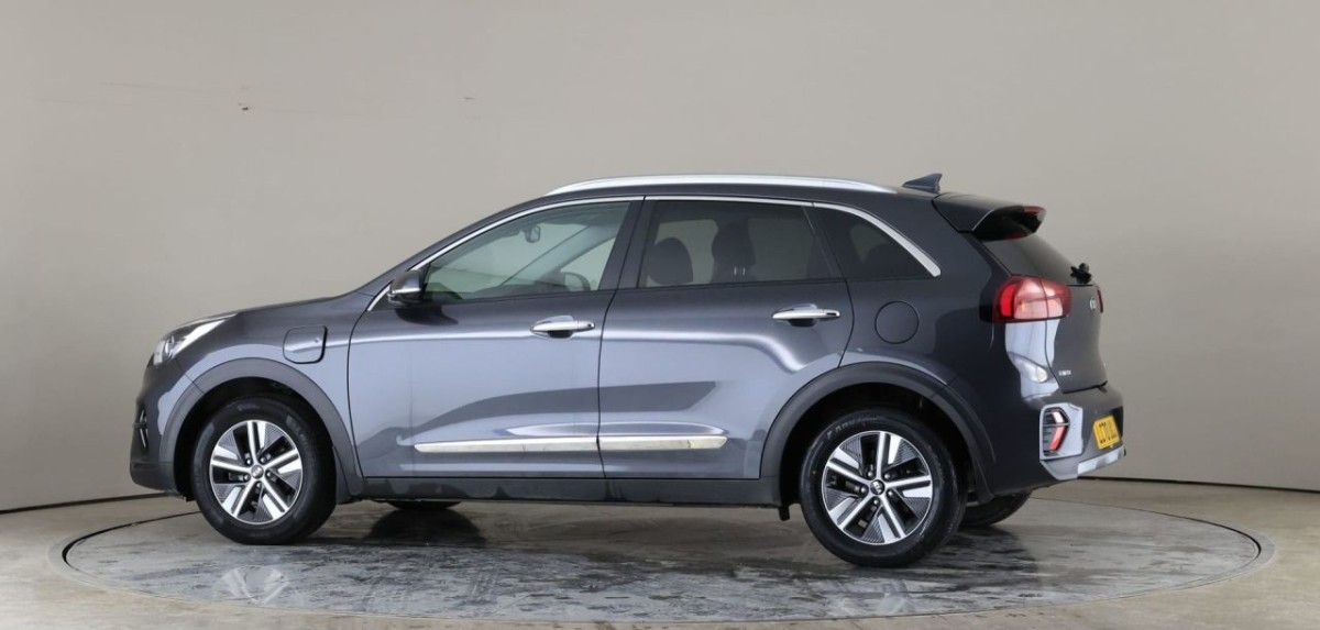 KIA NIRO 1.6 3 PHEV 5D 139 BHP - 2021 - £17,990