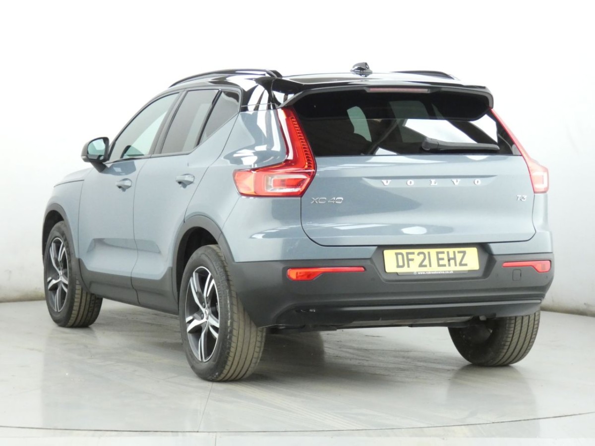 VOLVO XC40 1.5 T3 R-DESIGN 5D 161 BHP - 2021 - £24,990