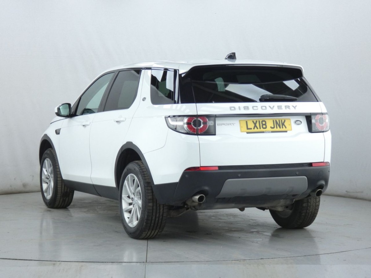 LAND ROVER DISCOVERY SPORT 2.0 TD4 SE TECH 5D 180 BHP - 2018 - £17,700