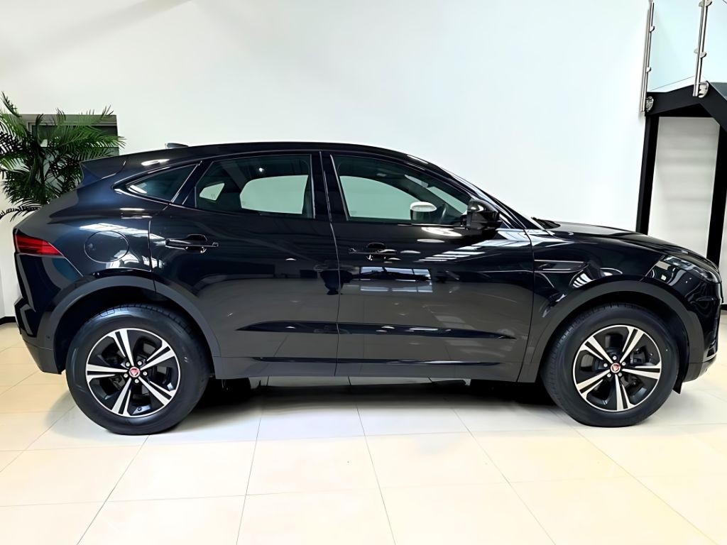 JAGUAR E-PACE 2.0 R-DYNAMIC S MHEV 5D 161 BHP - 2021 - £26,700