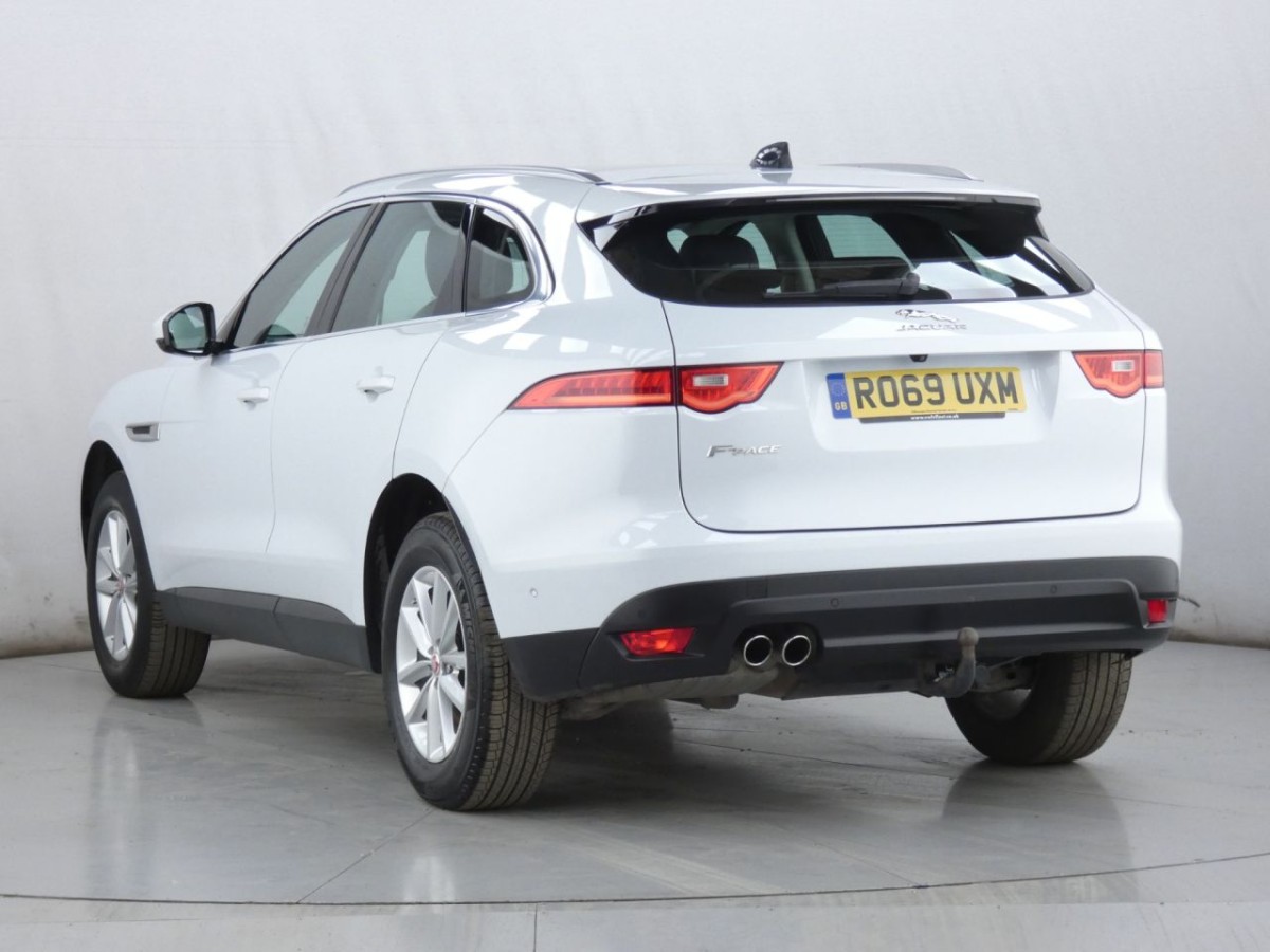 JAGUAR F-PACE 2.0 PRESTIGE 5D 161 BHP - 2019 - £19,990