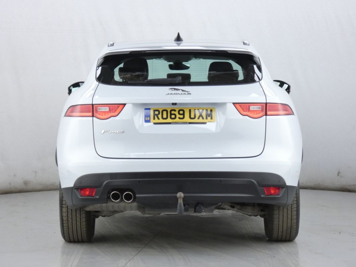 JAGUAR F-PACE 2.0 PRESTIGE 5D 161 BHP - 2019 - £19,990