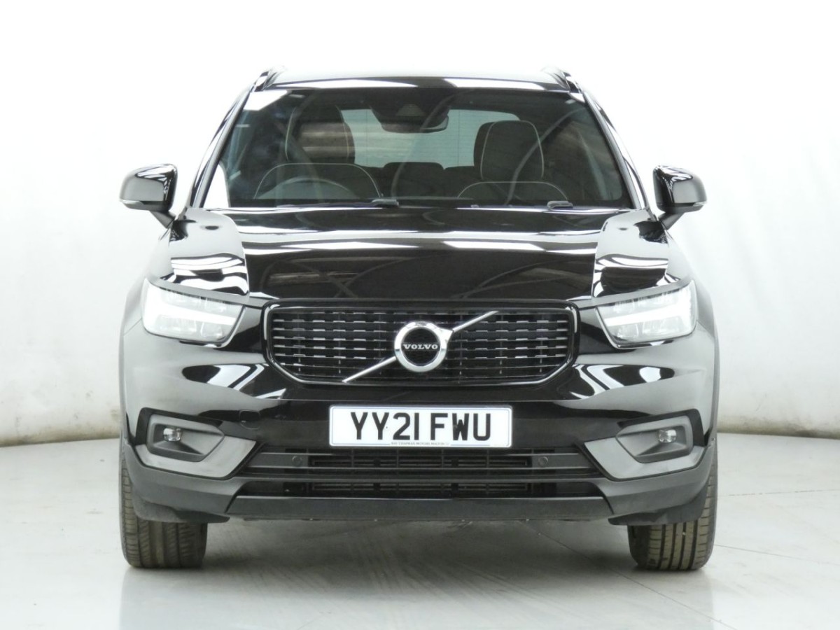 VOLVO XC40 1.5 T3 R-DESIGN 5D 161 BHP - 2021 - £21,990