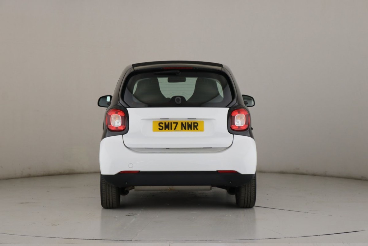 SMART FORTWO 1.0 PASSION 2D 71 BHP - 2017 - £6,990