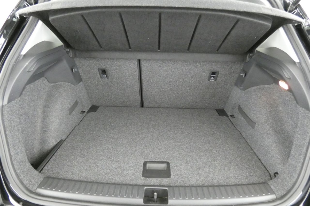 SEAT ARONA 1.6 TDI SE TECHNOLOGY LUX 5D 94 BHP - 2019 - £9,990