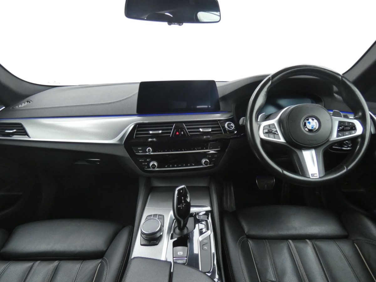 BMW 5 SERIES 2.0 530E M SPORT 4D 249 BHP - 2019 - £18,700