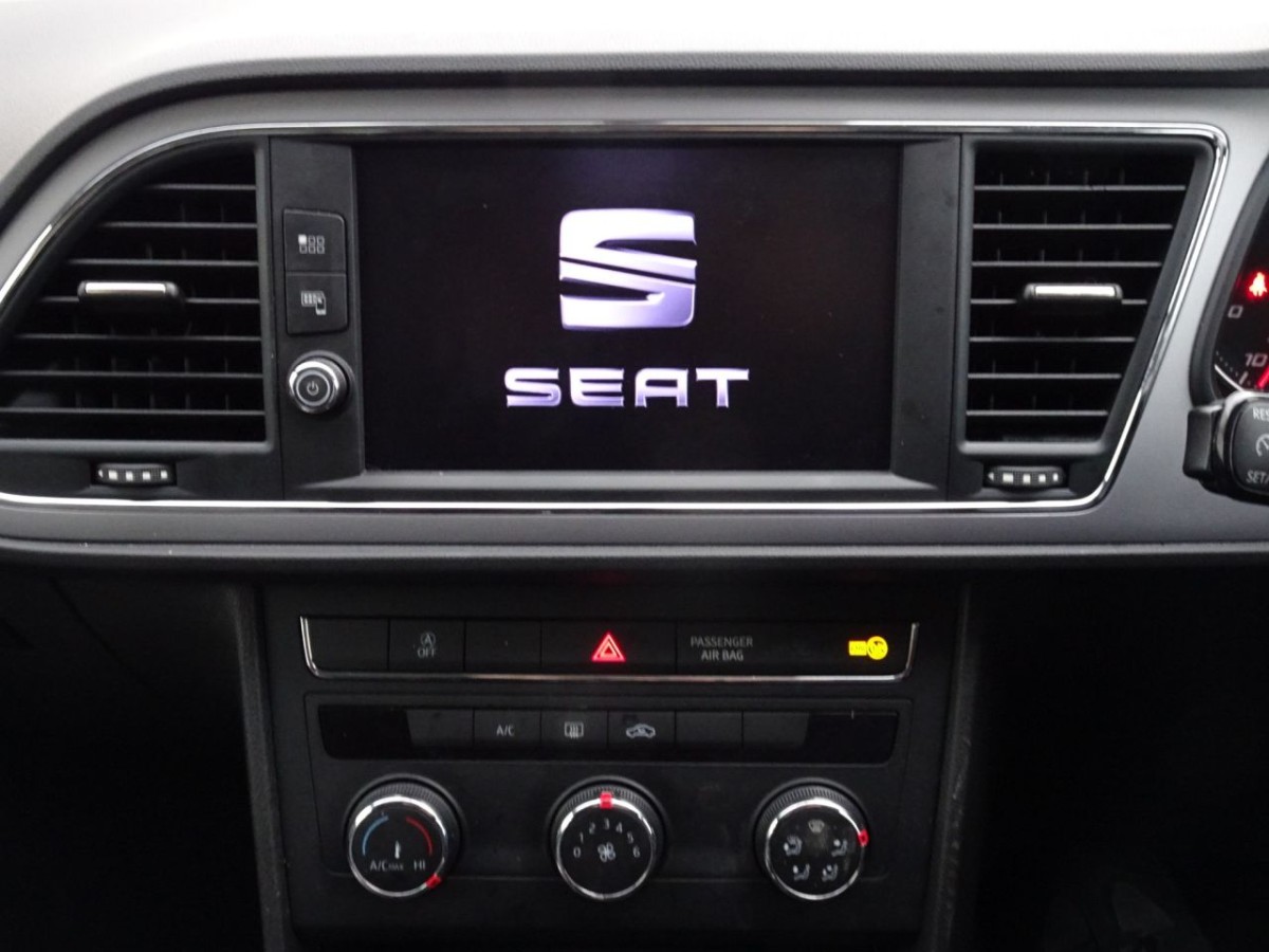 SEAT LEON 1.5 TSI EVO SE 5D 129 BHP - 2019 - £11,400