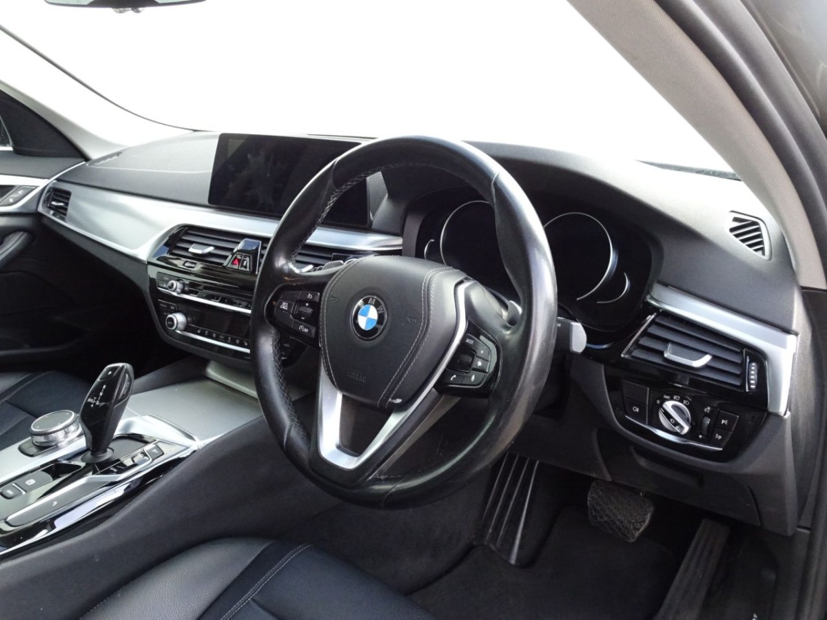 BMW 5 SERIES 2.0 520D SE 4D AUTO 188 BHP SALOON - 2017 - £12,400