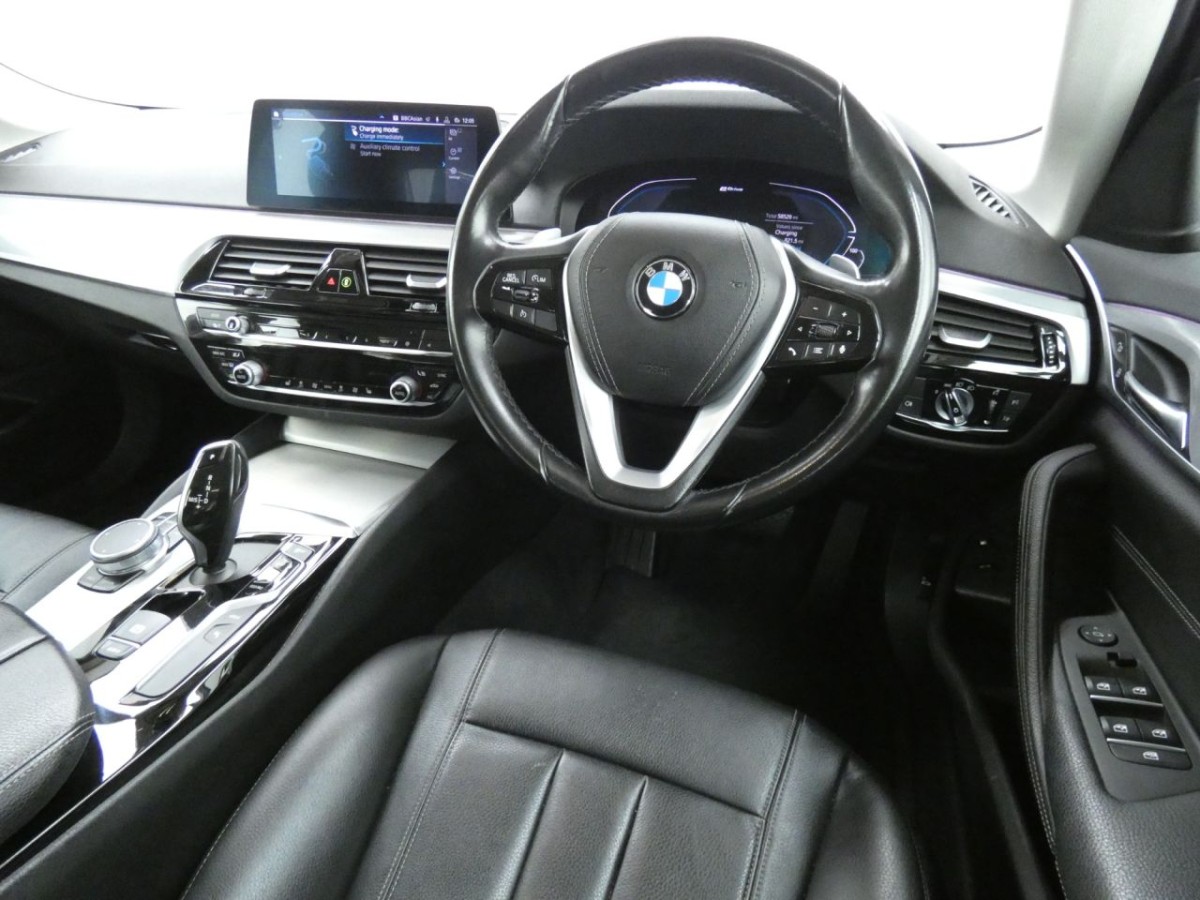 BMW 5 SERIES 2.0 530E SE 4D 249 BHP - 2019 - £16,490