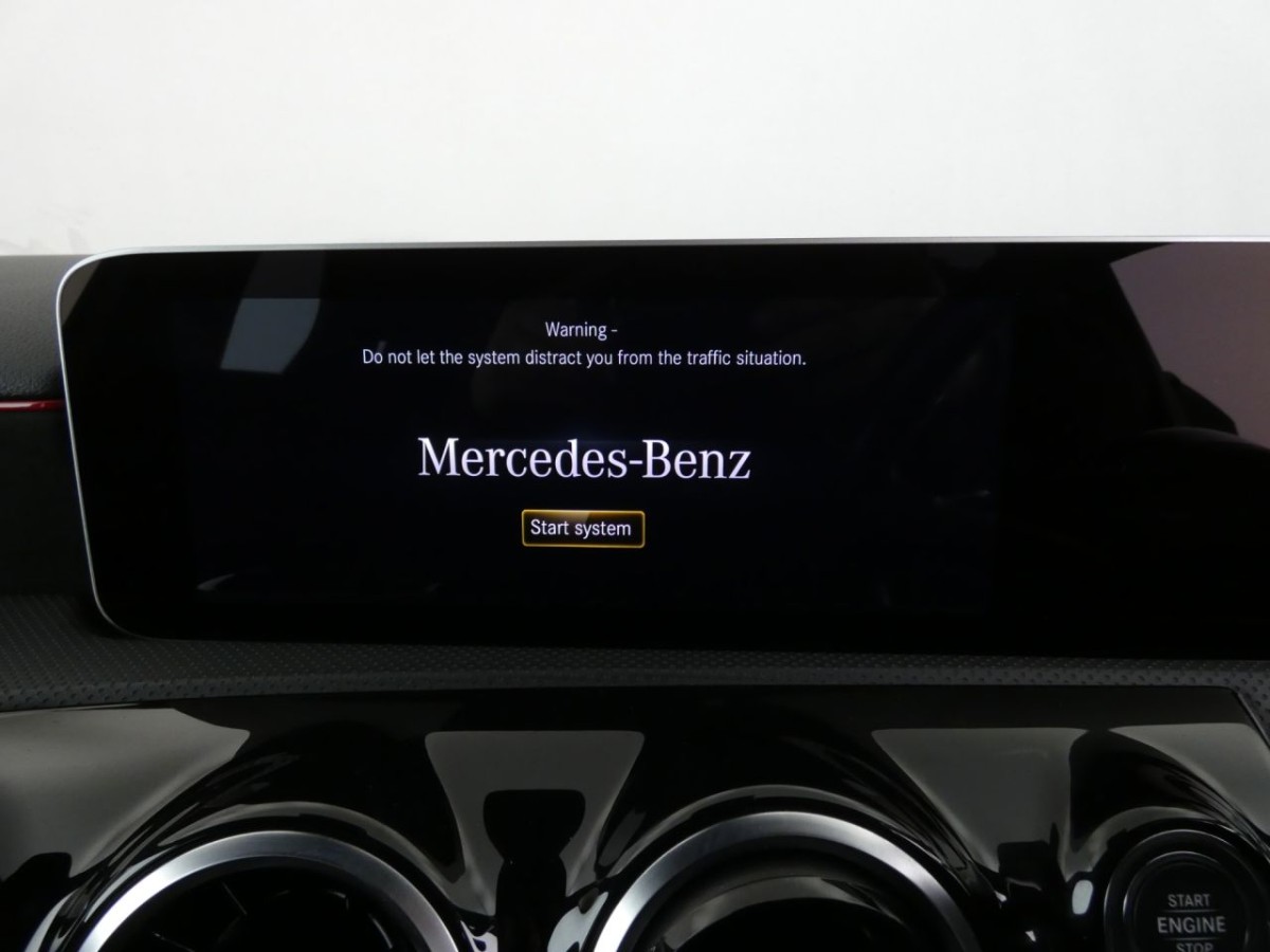 MERCEDES-BENZ A-CLASS 1.5 A 180 D AMG LINE EXECUTIVE 5D 114 BHP - 2019 - £21,700