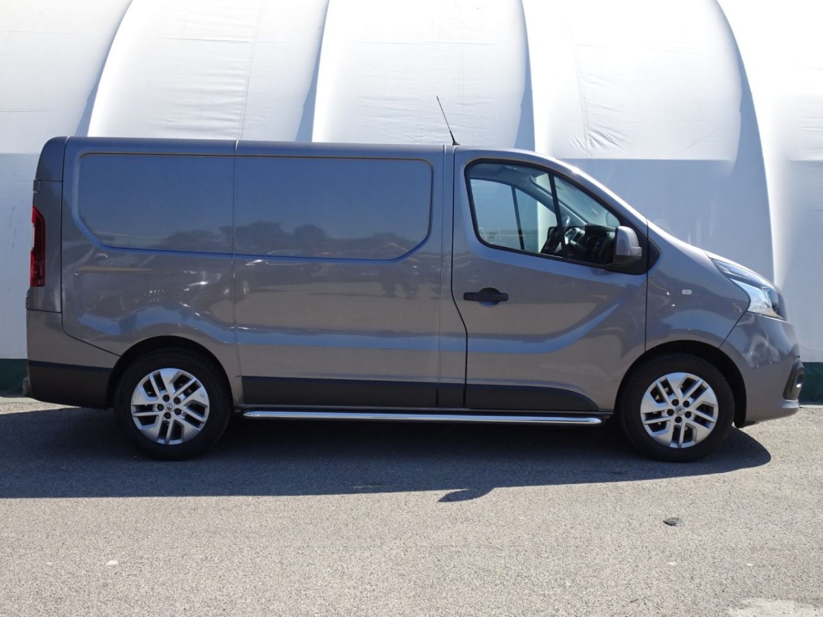 RENAULT TRAFIC 1.6 SL27 SPORT NAV DCI 0D 120 BHP - 2018 - £12,700