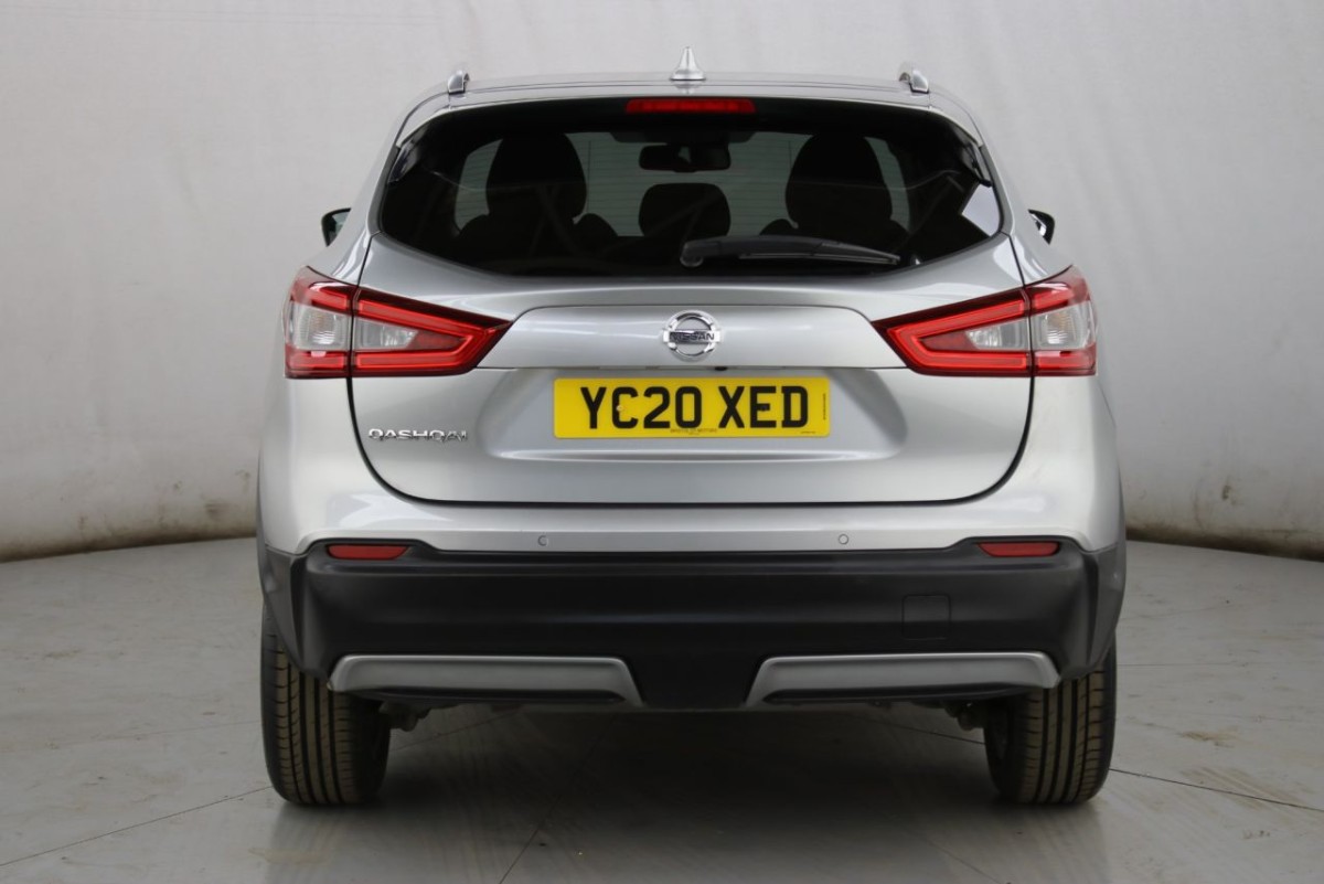 NISSAN QASHQAI 1.3 DIG-T N-CONNECTA 5D 140 BHP - 2020 - £12,400