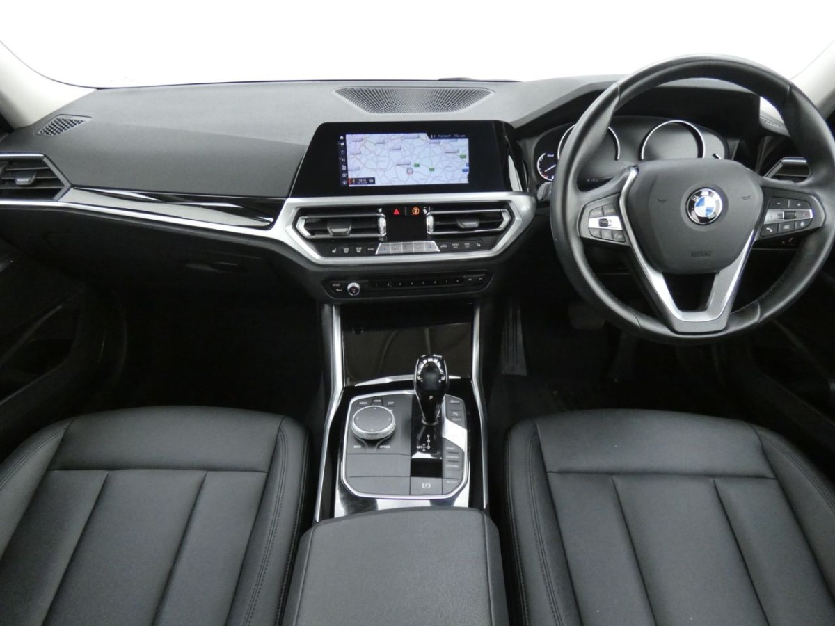 BMW 3 SERIES 2.0 318D SE 4D 148 BHP - 2020 - £14,990