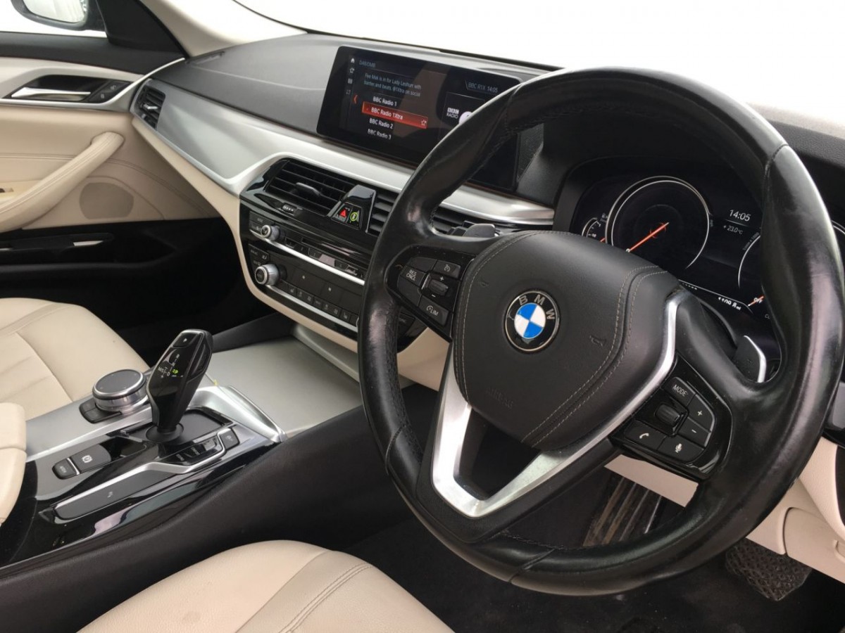 BMW 5 SERIES 2.0 520D SE TOURING 5D 188 BHP - 2017 - £16,300