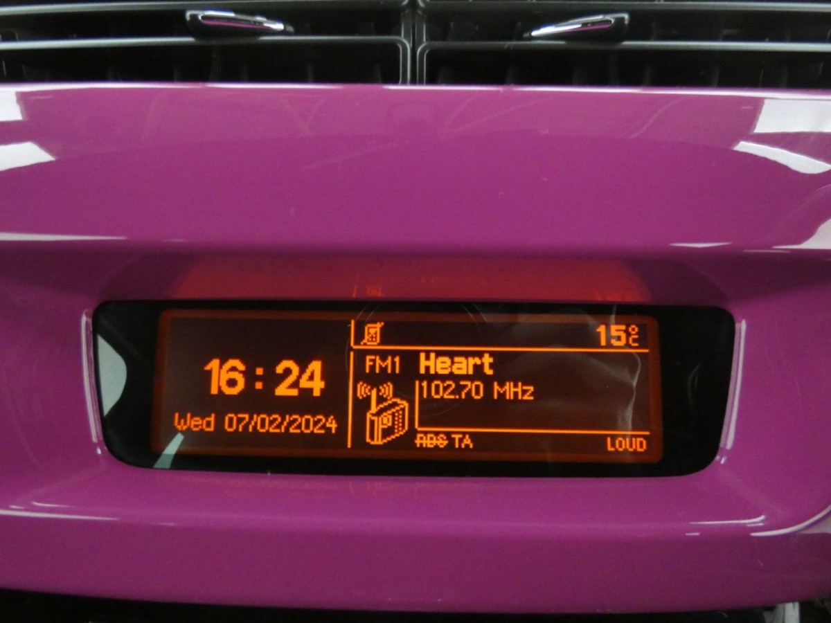 CITROEN DS3 1.6 DSTYLE PINK 3D 120 BHP - 2014 - £4,400
