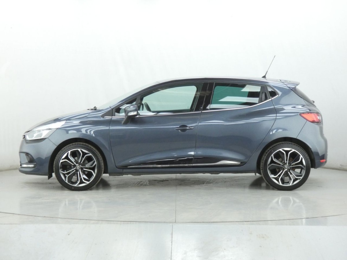 RENAULT CLIO 0.9 ICONIC TCE 5D 89 BHP - 2018 - £9,990
