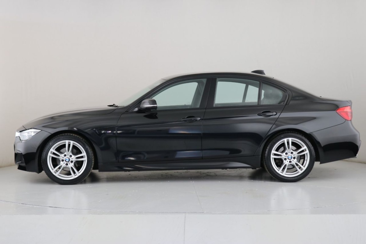 BMW 3 SERIES 2.0 320I M SPORT 4D 181 BHP - 2019 - £19,990