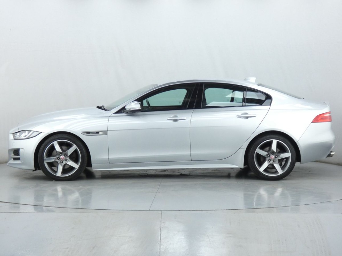 JAGUAR XE 2.0 D R-SPORT 4D 178 BHP - 2018 - £13,990