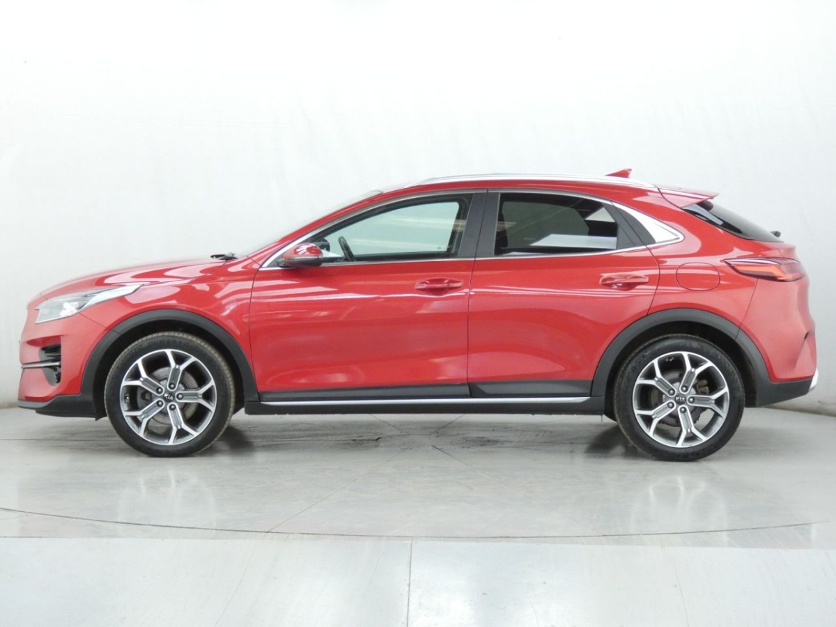 KIA XCEED 1.6 CRDI 3 ISG MHEV 5D 135 BHP - 2021 - £13,990