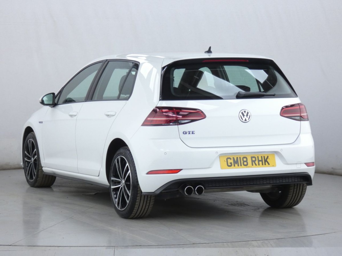 VOLKSWAGEN GOLF 1.4 GTE DSG 5D 150 BHP - 2018 - £14,200