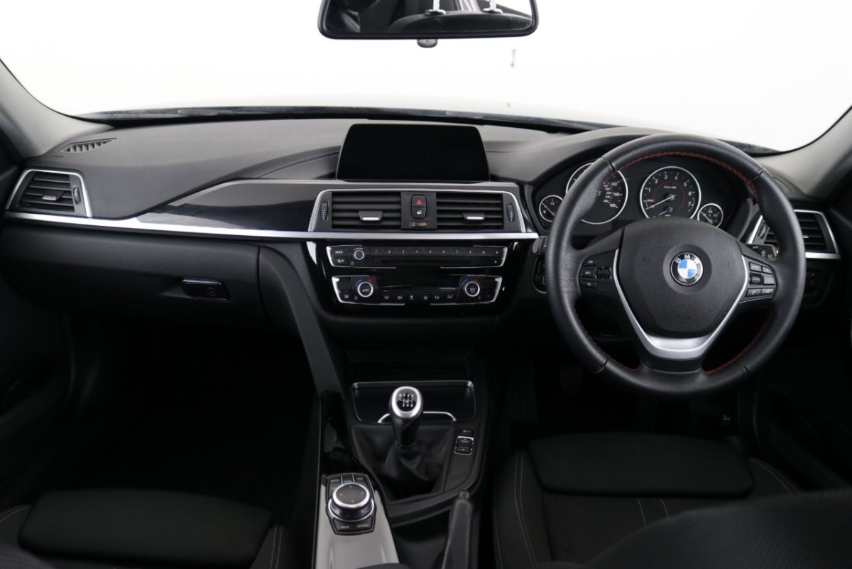 BMW 3 SERIES 2.0 320I SPORT TOURING 5D 181 BHP - 2018 - £17,790