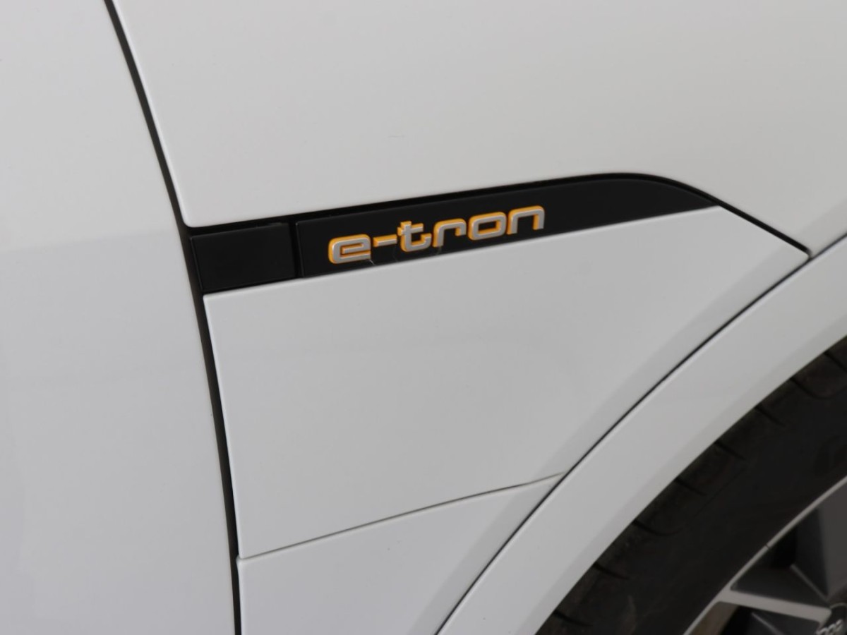 AUDI E-TRON 0.0 QUATTRO LAUNCH EDITION 5D 403 BHP - 2019 - £39,990
