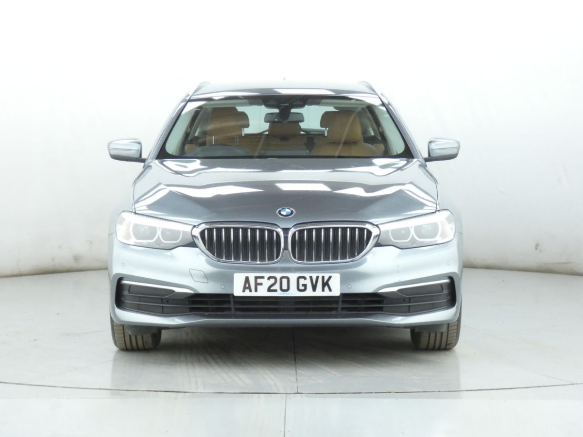 BMW 5 SERIES 2.0 520I SE TOURING 5D 181 BHP - 2020 - £17,990