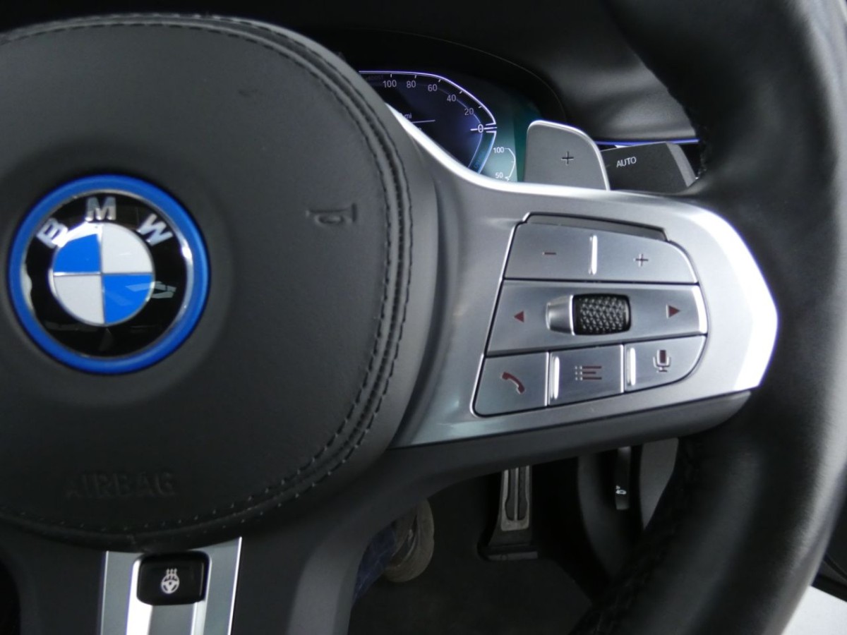 BMW 7 SERIES 3.0 745LE XDRIVE M SPORT ULTIMO PHEV 4D 389 BHP - 2022 - £59,990