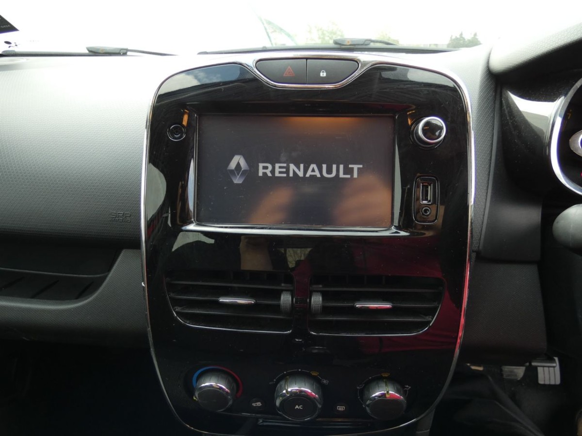 RENAULT CLIO 1.1 DYNAMIQUE MEDIANAV 5D 75 BHP HATCHBACK - 2013 - £5,990