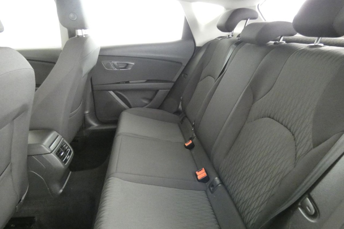 SEAT LEON 1.6 TDI ECOMOTIVE SE TECHNOLOGY 5D 110 BHP HATCHBACK - 2014 - £6,990