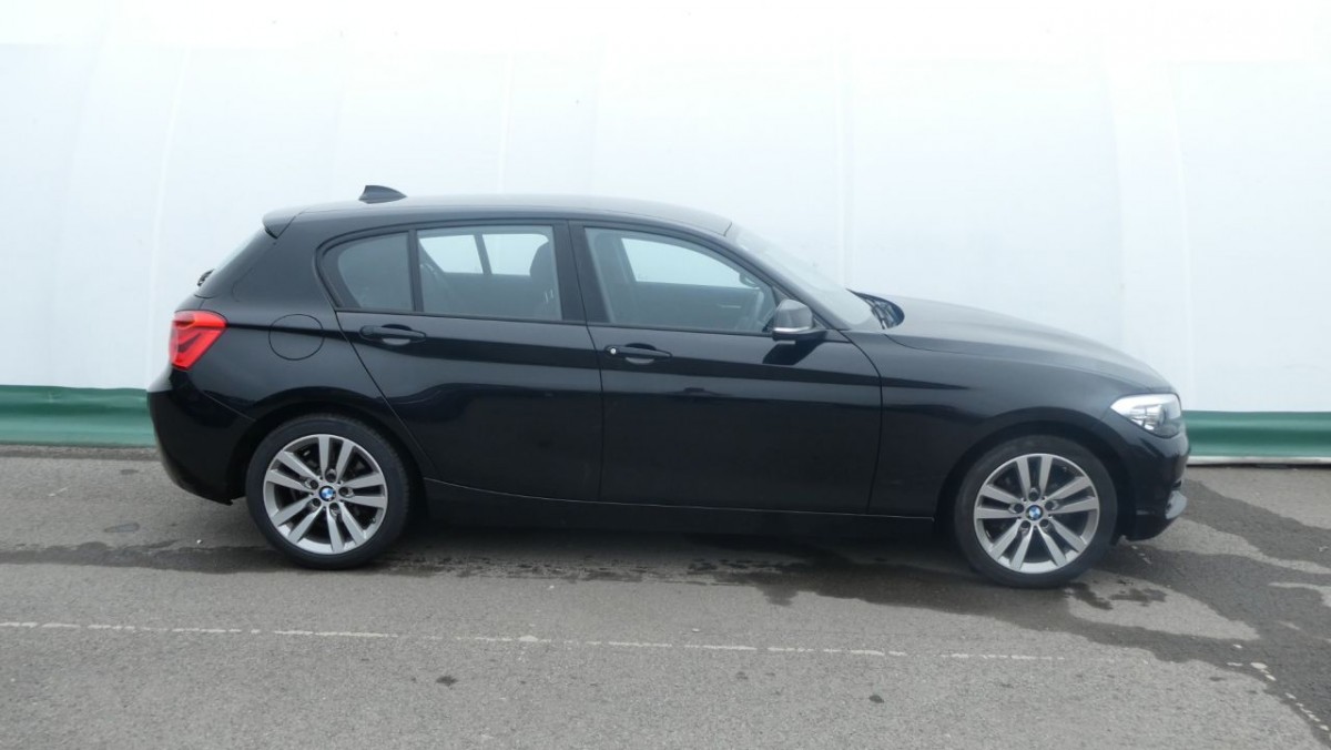 BMW 1 SERIES 1.5 118I SPORT 5D 134 BHP - 2018 - £16,990
