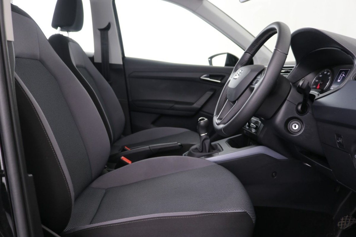 SEAT ARONA 1.0 TSI SE TECHNOLOGY 5D 94 BHP - 2019 - £12,700