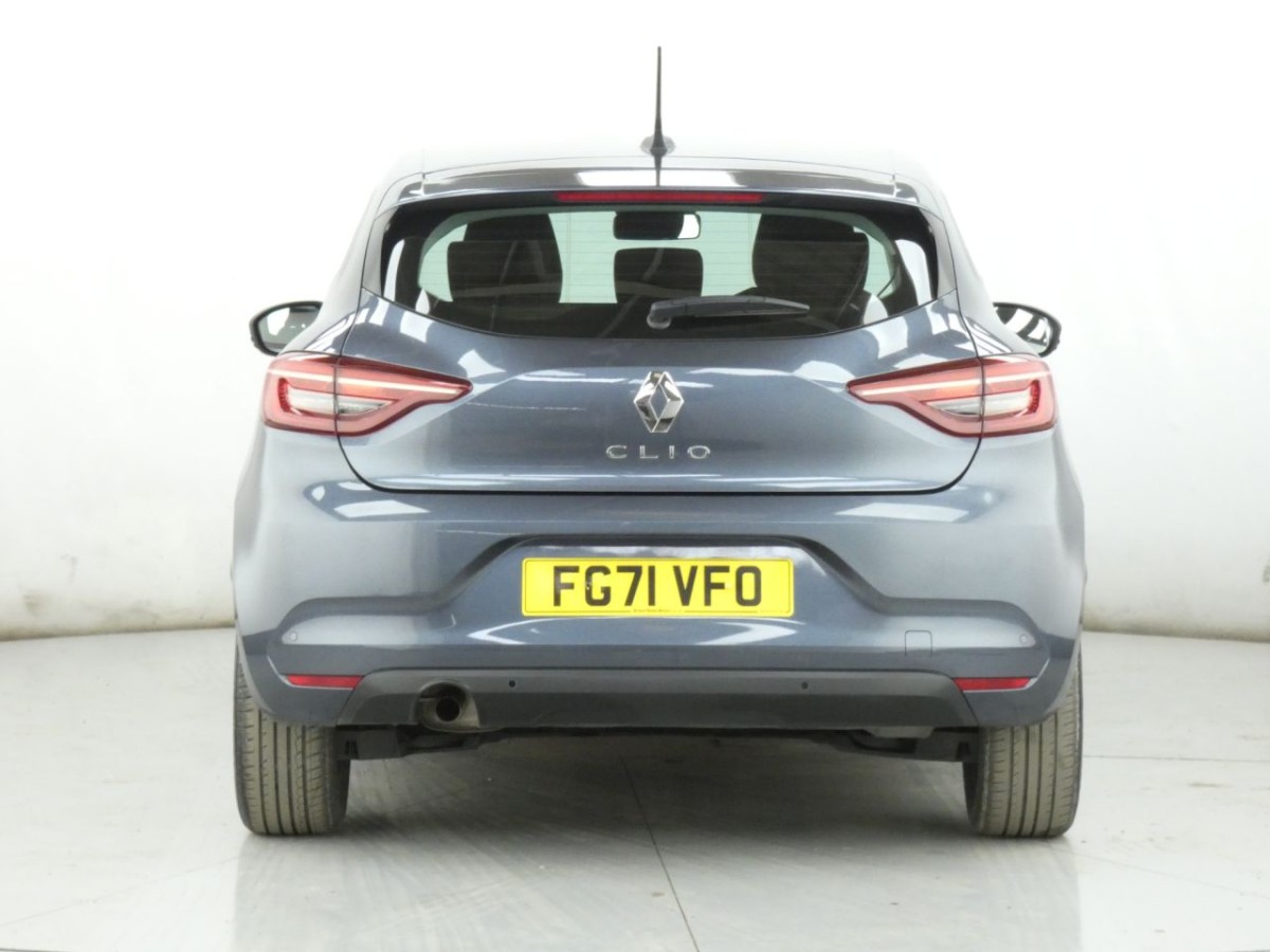 RENAULT CLIO 1.0 ICONIC TCE 5D 90 BHP - 2021 - £9,990