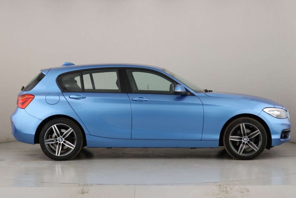 BMW 1 SERIES 2.0 120I SPORT 5D 181 BHP - 2018 - £15,790