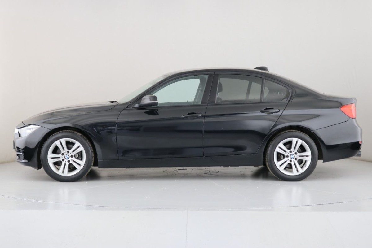 BMW 3 SERIES 2.0 318D SPORT 4D 141 BHP SALOON - 2014 - £9,700