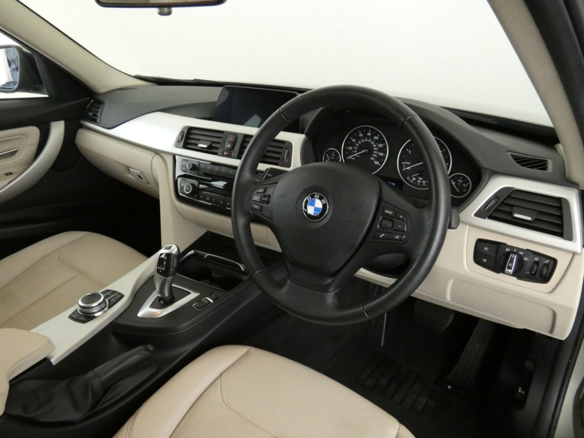 BMW 3 SERIES 2.0 320D ED PLUS 4D 161 BHP - 2018 - £14,400