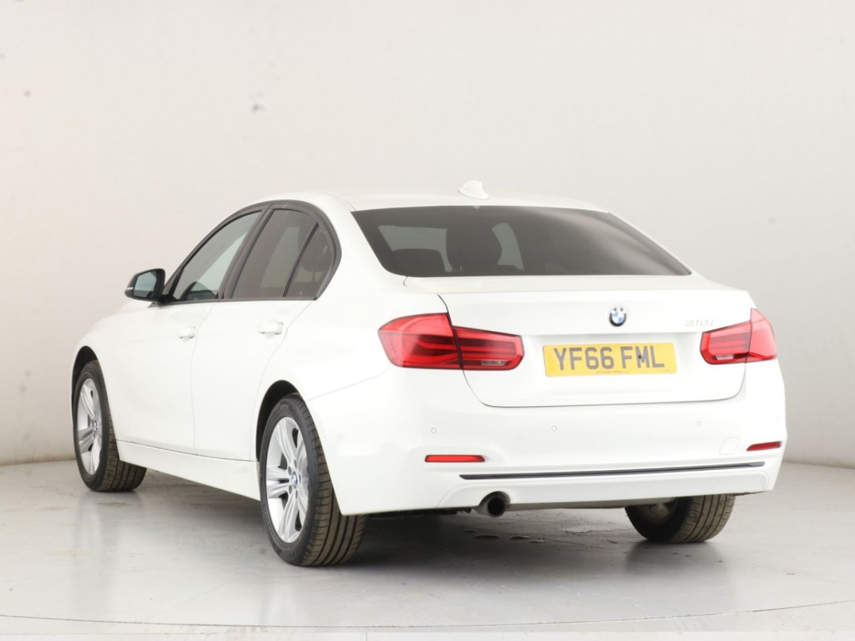 BMW 3 SERIES 1.5 318I SPORT 4D 135 BHP - 2016 - £12,990